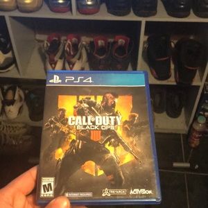 PS4 (Call of Duty Black Ops 4)